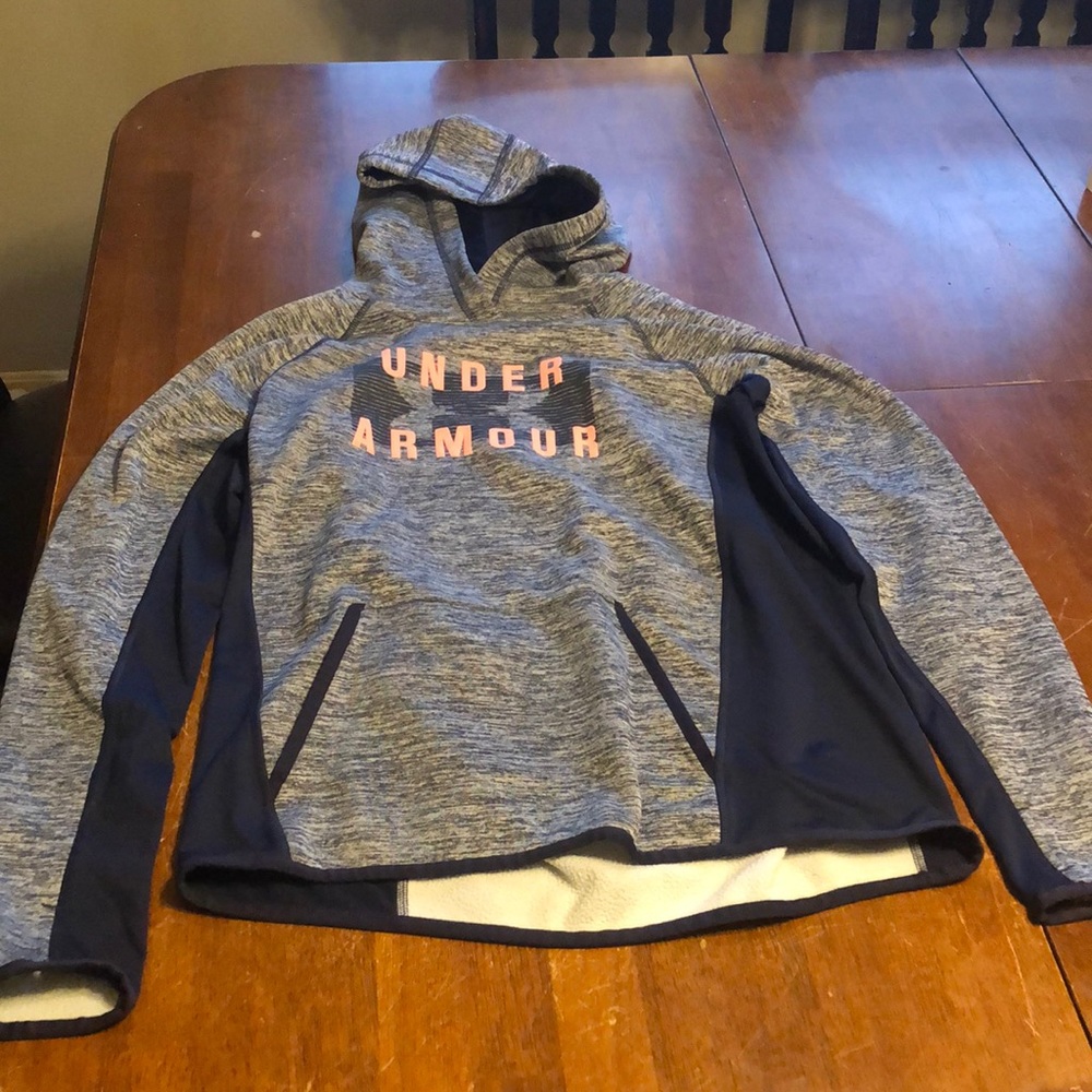 Under Armour Sweatshirt Size Medium